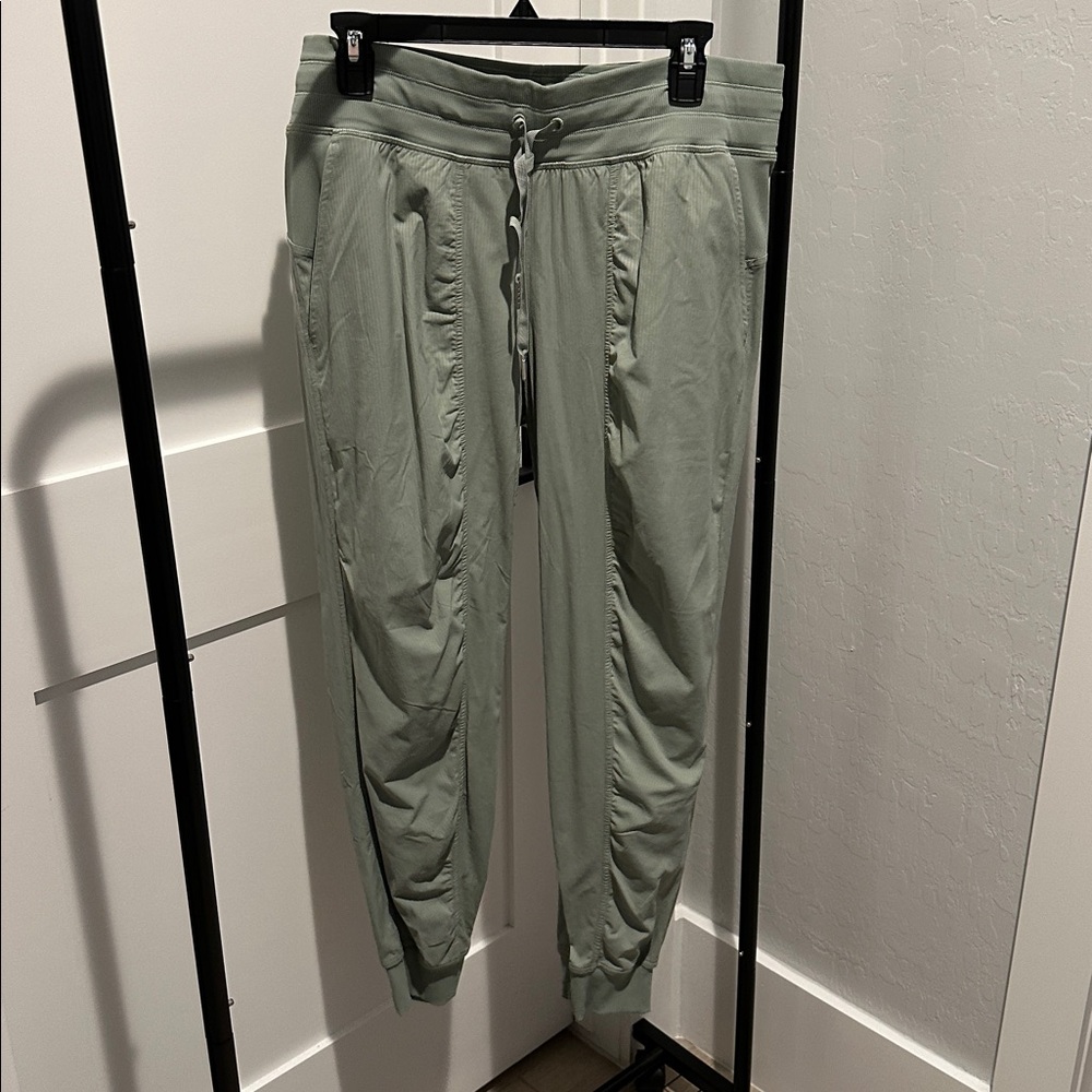 Lululemon Dance Studio mid rise Jogger Pants
Color: Palm Court